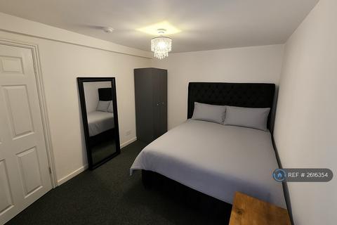 4 bedroom terraced house to rent, Viscount Street, Manchester, M14