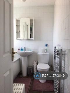 Bathroom Upstairs