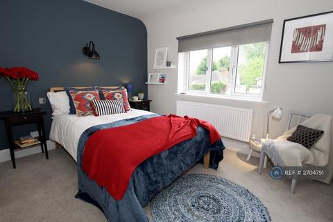 undefined, Marsh Lane, Addlestone, KT15