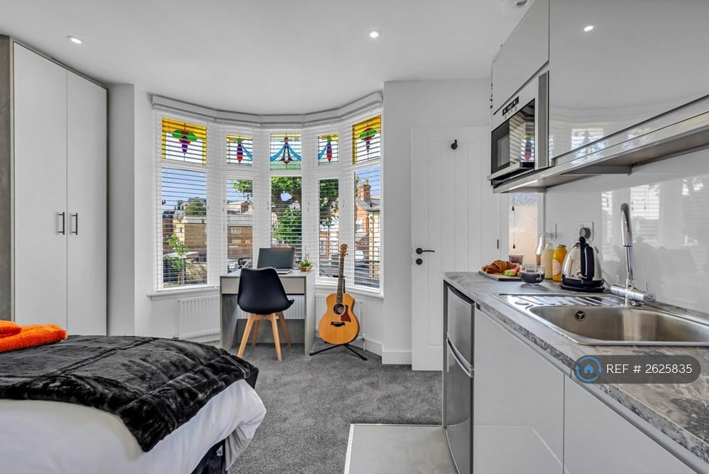 Bedroom 4 - Large Bay Window With a Park View