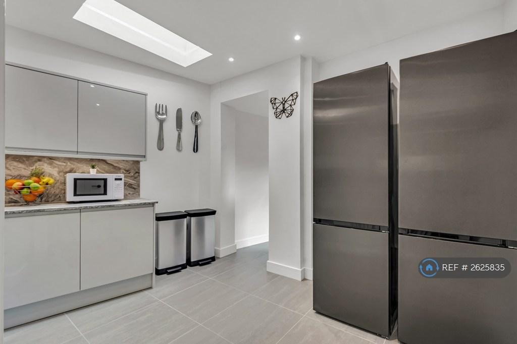 Double Fridge Freezers For Maximum Space