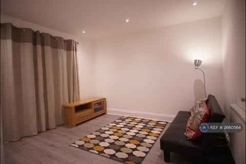 3 bedroom flat to rent, Church Road, London, E12