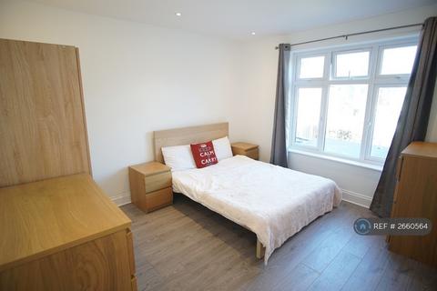 3 bedroom flat to rent, Church Road, London, E12