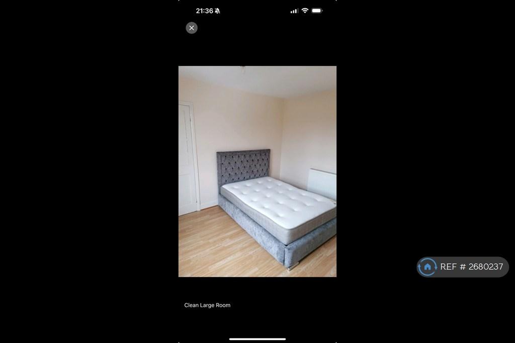 Bedroom With Walk-In Wardrobe