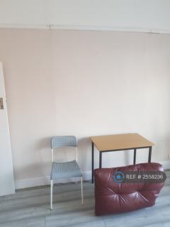2 bedroom flat to rent, Two Mile Hill Road, Bristol, BS15