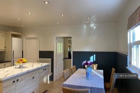 4 bedroom detached house to rent, Oldhouse Lane, Windlesham, GU20