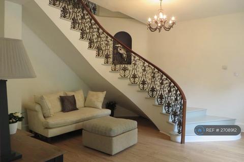 4 bedroom detached house to rent, Oldhouse Lane, Windlesham, GU20