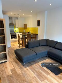 1 bedroom flat to rent, Montagu House, London, W12
