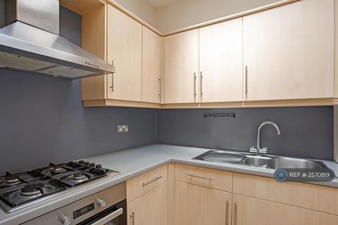 1 bedroom flat to rent, Kingswater Place, London, SW11