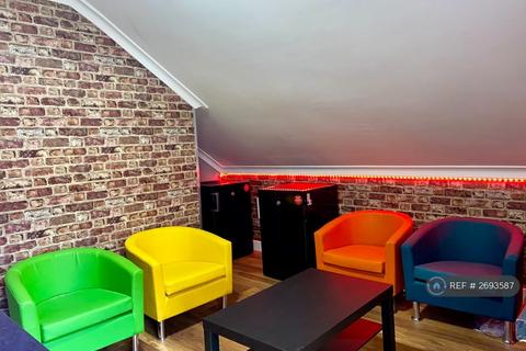 2 bedroom flat to rent, Erleigh Road, Reading, RG1