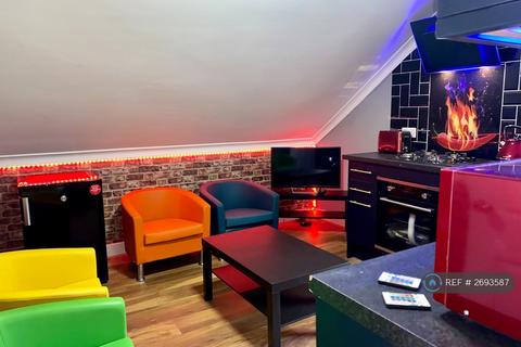 2 bedroom flat to rent, Erleigh Road, Reading, RG1