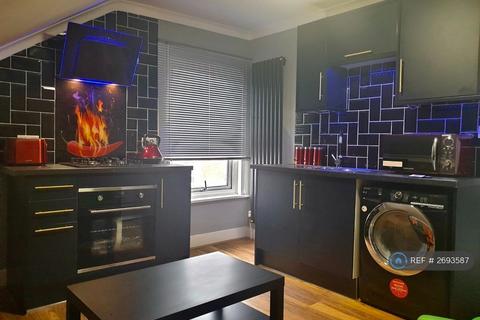 2 bedroom flat to rent, Erleigh Road, Reading, RG1