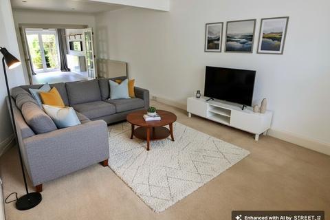 4 bedroom semi-detached house to rent, Lakes Lane, Beaconsfield, HP9