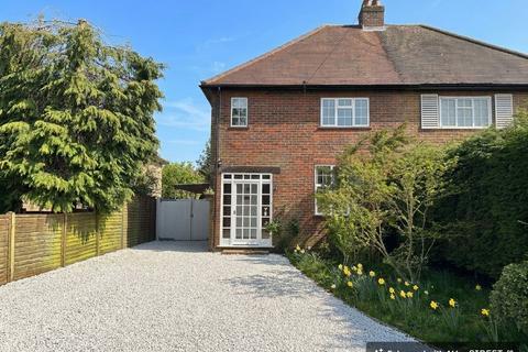 4 bedroom semi-detached house to rent, Lakes Lane, Beaconsfield, HP9