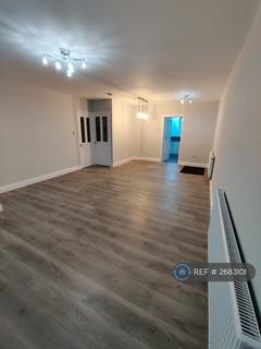 3 bedroom terraced house to rent, Humber Way, Langley, SL3