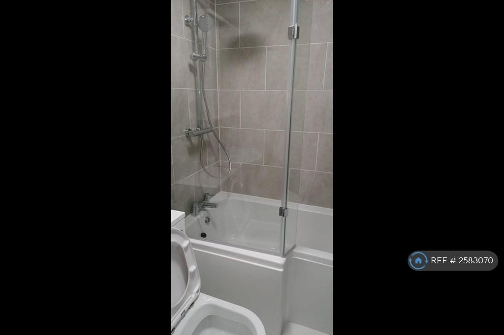 Bathroom2