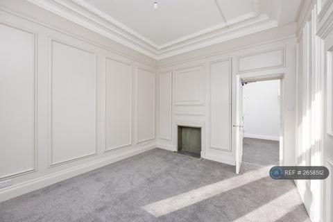 2 bedroom flat to rent, West Street, Brighton, BN1