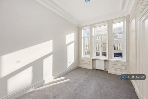2 bedroom flat to rent, West Street, Brighton, BN1