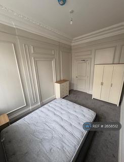 2 bedroom flat to rent, West Street, Brighton, BN1