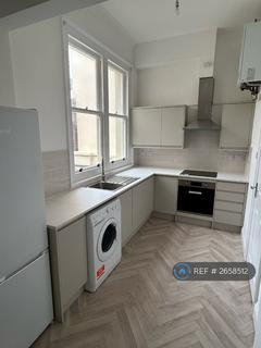 2 bedroom flat to rent, West Street, Brighton, BN1