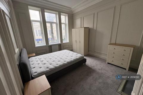 2 bedroom flat to rent, West Street, Brighton, BN1