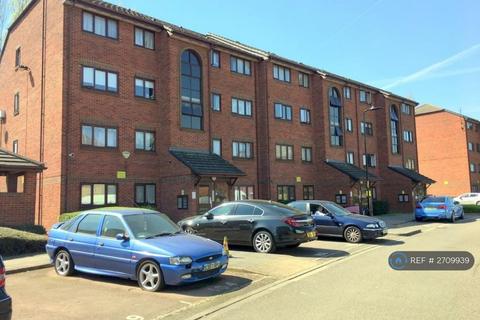 2 bedroom flat to rent, Cotton Avenue, London, W3
