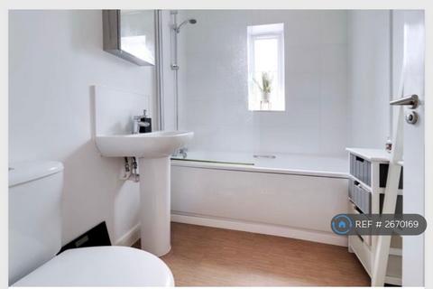 1 bedroom in a house share to rent, Bective Road, Northampton, NN2