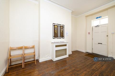 2 bedroom flat to rent, Spencer Street, Leamington Spa, CV31