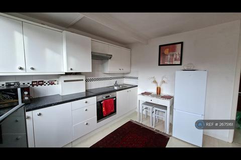 1 bedroom flat to rent, Tregunter Road, London, SW10