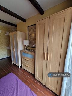 1 bedroom in a house share to rent, Moorside Road, Bromley, BR1