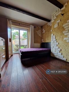 1 bedroom in a house share to rent, Moorside Road, Bromley, BR1