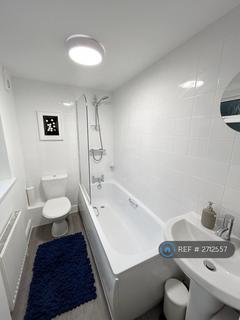 2 bedroom flat to rent, High Road Leyton, Leyton, E15