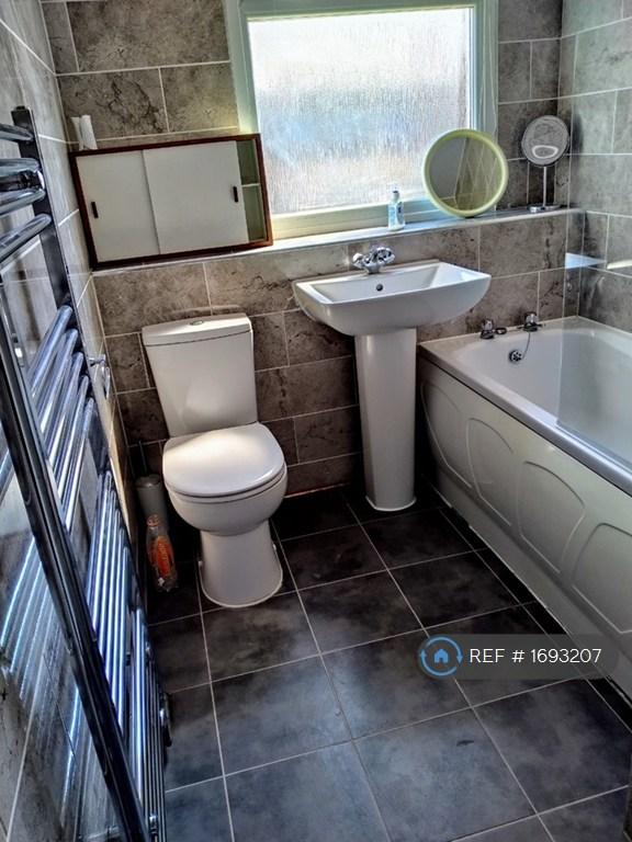 Upstairs Bathroom