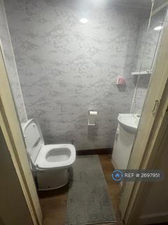 4 bedroom terraced house to rent, St. Johns Road, Wembley, HA9