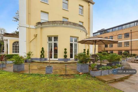 2 bedroom flat to rent, Westhorpe House, Marlow, SL7