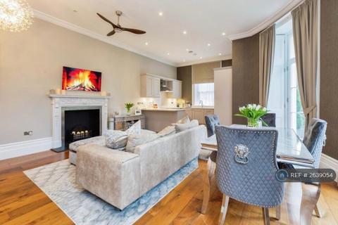 2 bedroom flat to rent, Westhorpe House, Marlow, SL7