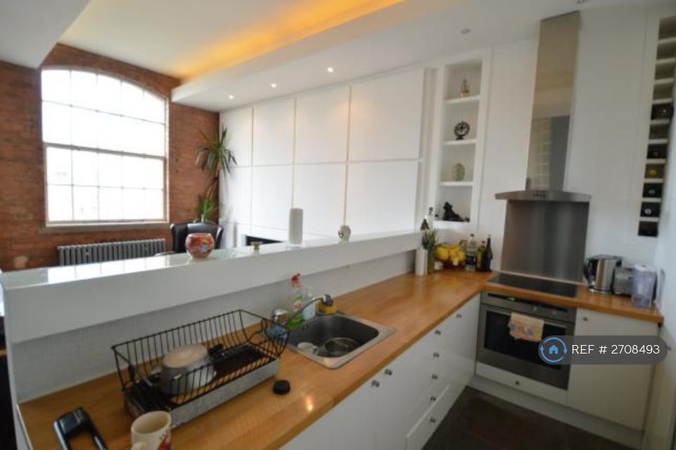 Open Plan Kitchen / Living