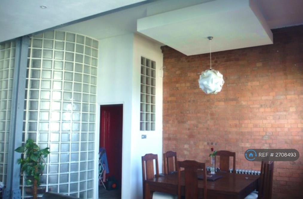 Lobby - Access To Bedroom/Wc