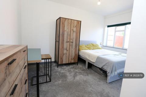 1 bedroom in a house share to rent, Thames Road, Walsall, WS3