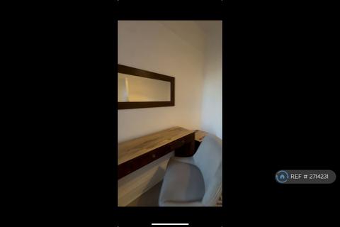undefined, Lyndhurst Rd, Luton, LU1
