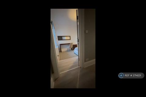 undefined, Lyndhurst Rd, Luton, LU1