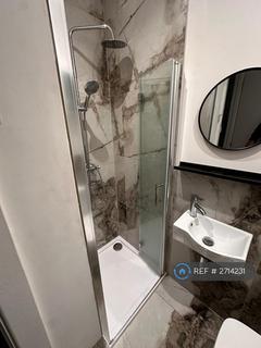 undefined, Lyndhurst Rd, Luton, LU1