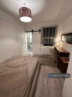 1 bedroom in a house share to rent, Lyndhurst Rd, Luton, LU1