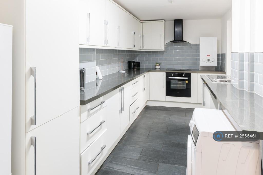 Kitchen 1