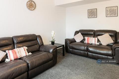 undefined, Broadway, Chadderton, Oldham, OL9