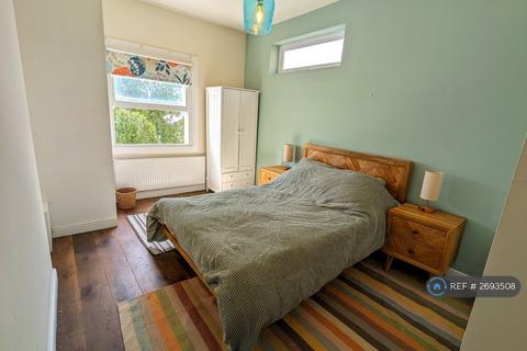 1 bedroom flat to rent, Hanley Road, London, N4