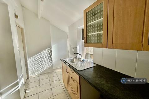 2 bedroom terraced house to rent, Beech Street, Huddersfield, HD1