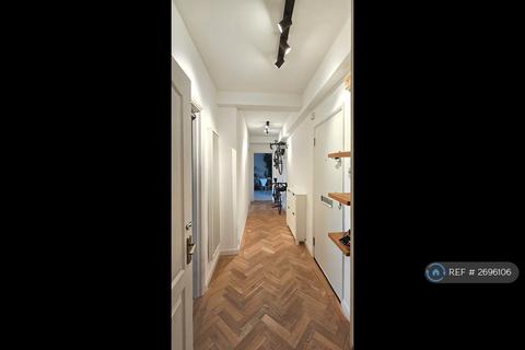 1 bedroom flat to rent, Du Cane Court, London, SW17