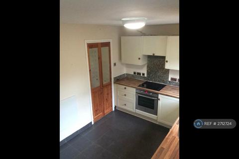 2 bedroom semi-detached house to rent, Lowertown Close, Saltash, PL12