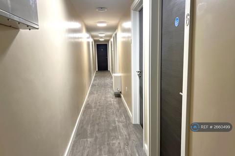 6 bedroom flat to rent, Stokes Croft, Bristol, BS2
